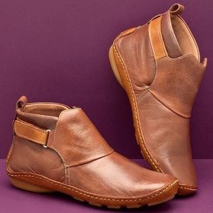 WOMENS COMFORTABLE ADJUSTABLE BOOTIES